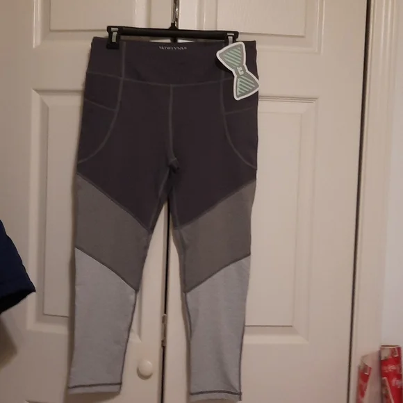 nwt cropped leggings jadelynn brooke (B1-16) - Picture 1 of 9